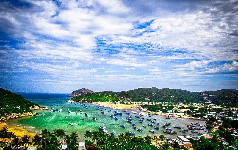 Vịnh Vĩnh Hy một trong 10 vịnh đẹp nhất Việt Nam